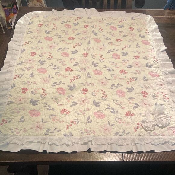 Wendy Bellissimo Floral Quilted Crib Blanket with Ruffle Edges - Picture 1 of 10
